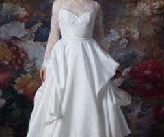 Custom Wedding Dress with Tailored Elegance for Your Big Day